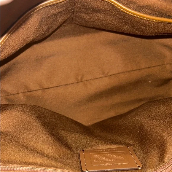 NWOT Coach Tan Signature Tote with Gold Hang Tag - Picture 6 of 8